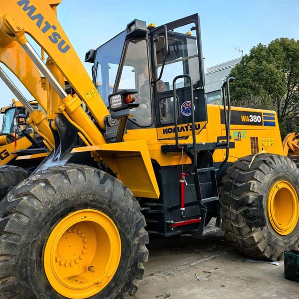 Used KOMATSU WA380 — product image