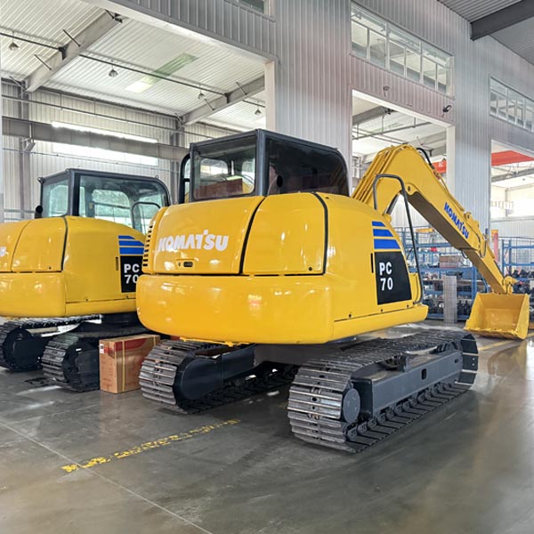 Used KOMATSU PC70 — product image