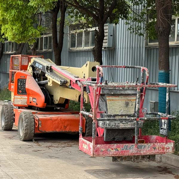 Used JLG E450AJ Boom lift