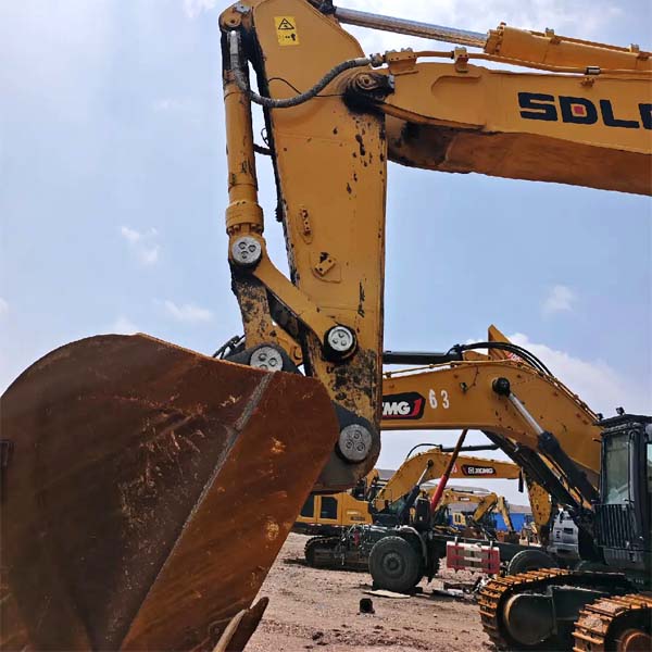 Used SDLG E6730H — product image