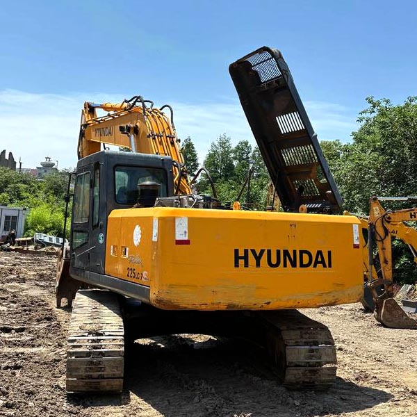 Used HYUNDAI R225LC-7 — product image