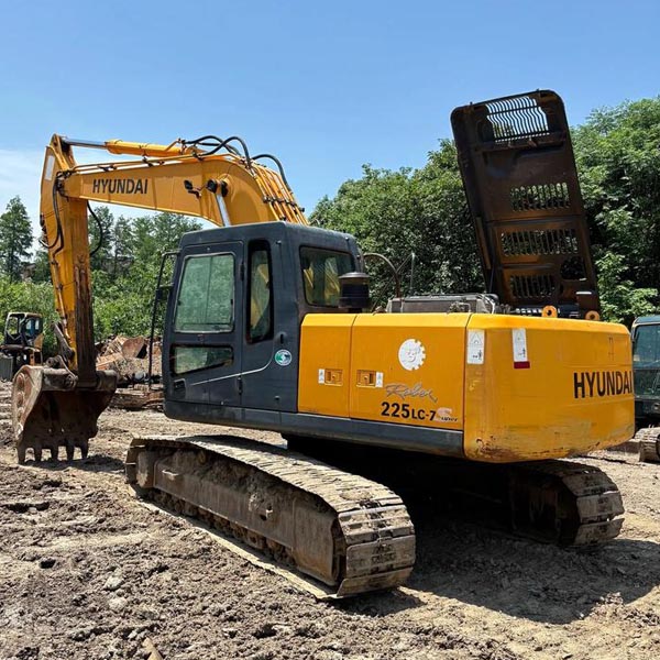 Used HYUNDAI R225LC-7 — product image