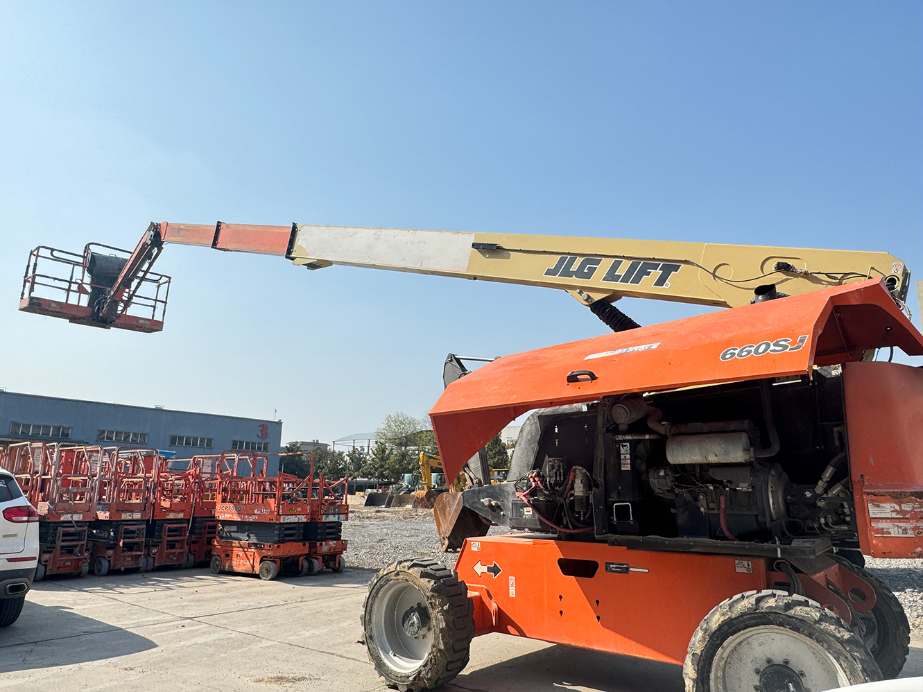 Why Contractors Choose JLG 660SJ for High-Reach Projects