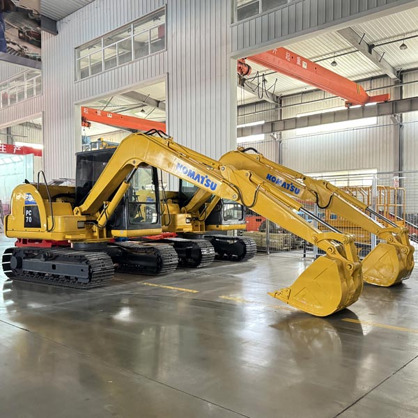 Used KOMATSU PC70