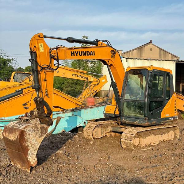 Used HYUNDAI R75VS